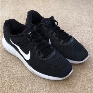 Nike Lunarlon Sneakers